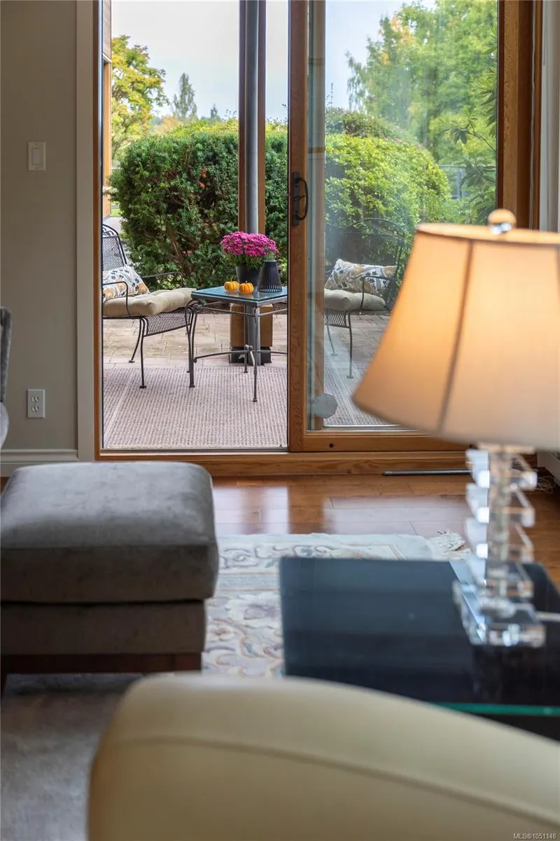 5329 Cordova Bay Rd