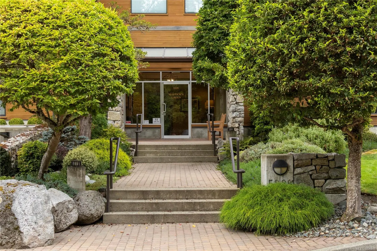 5329 Cordova Bay Rd