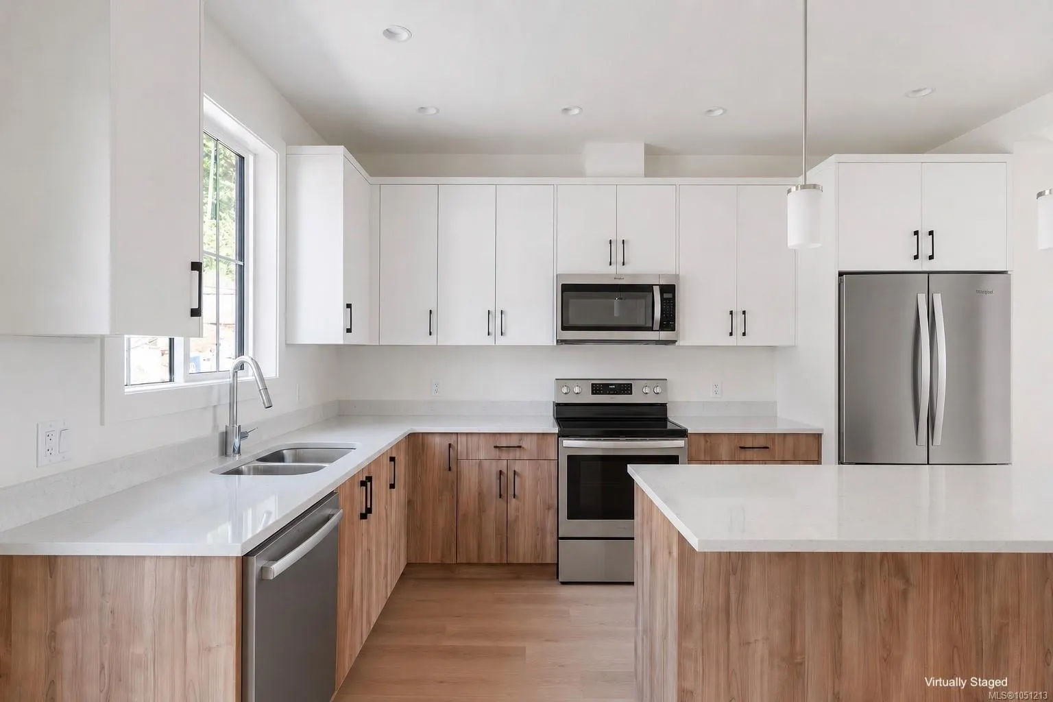 3439 Trumpeter St