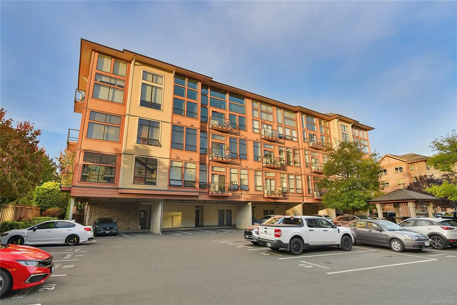 829 Goldstream Ave