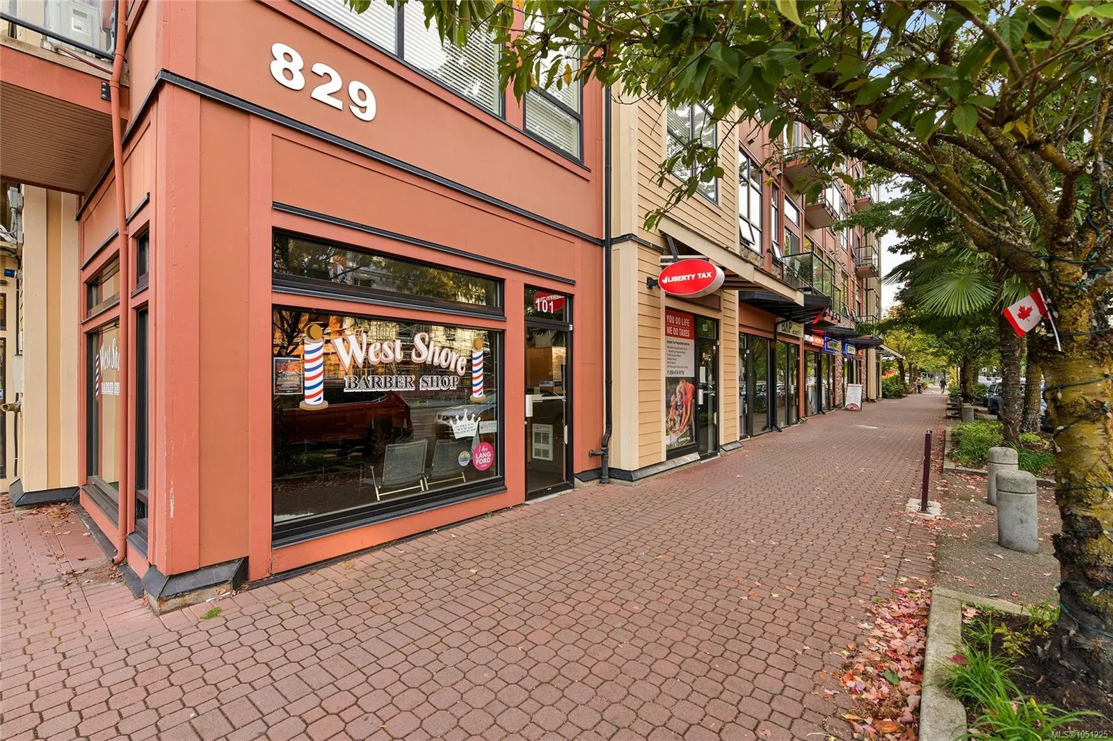 829 Goldstream Ave