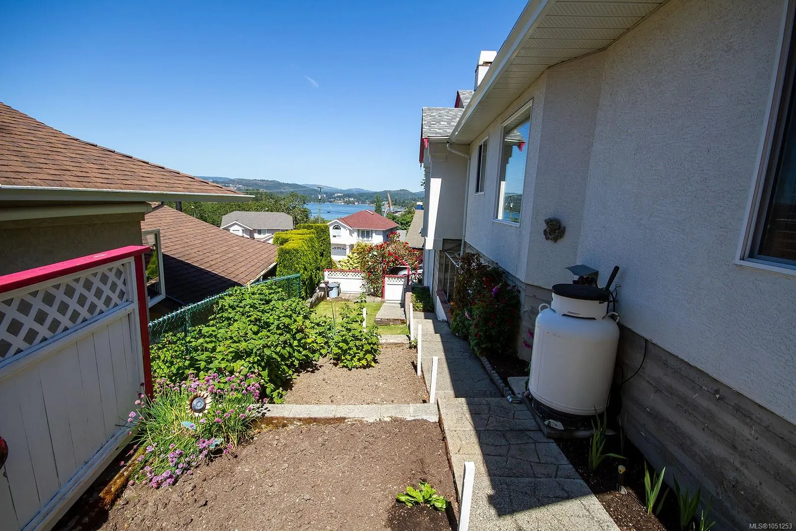709 Luscombe Pl