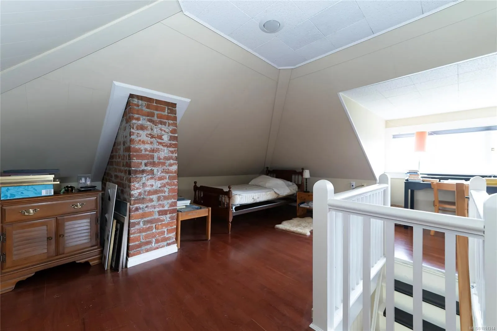 1377 Rockland Ave
