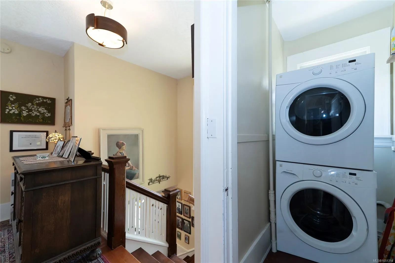 1377 Rockland Ave