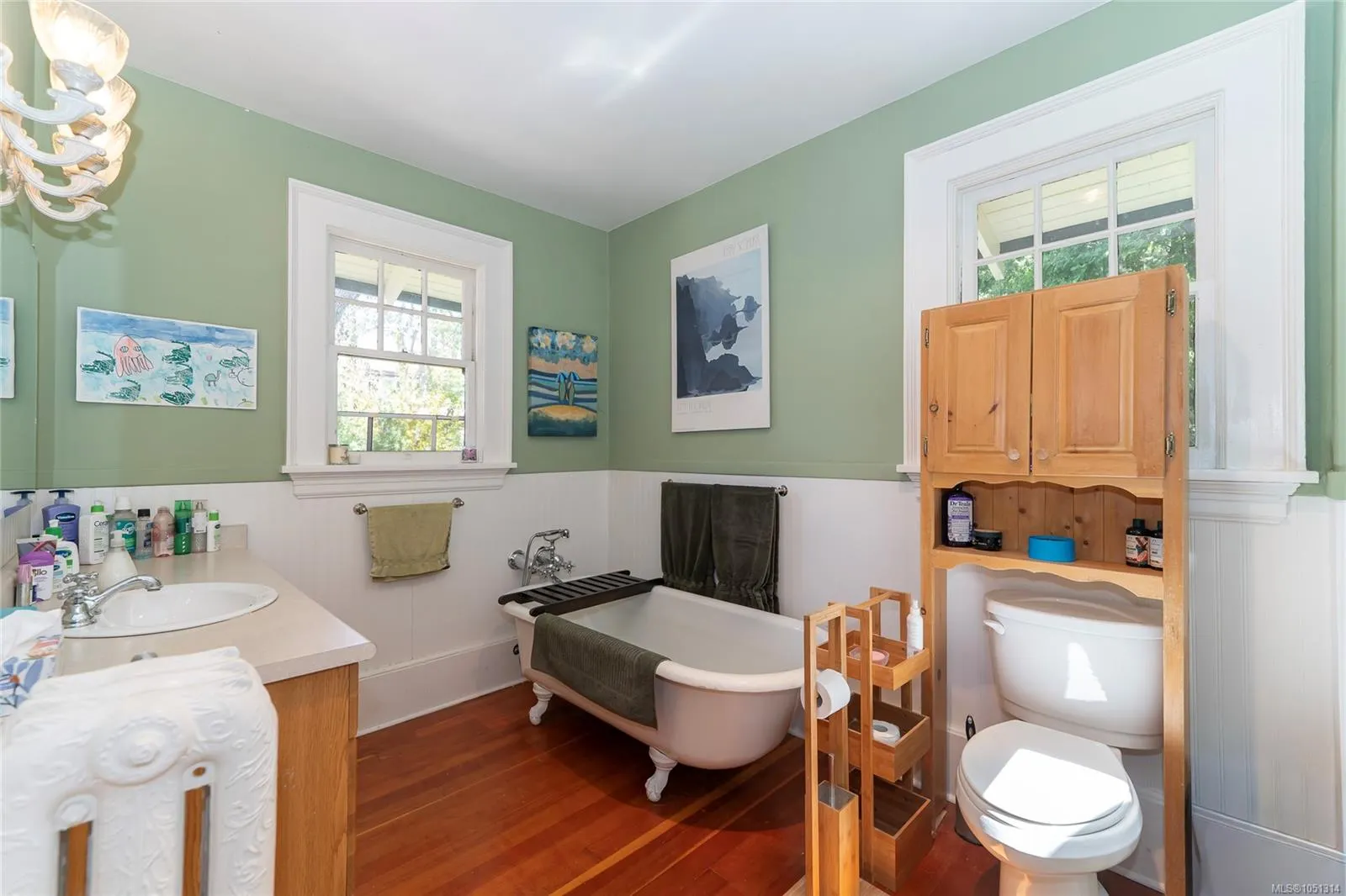 1377 Rockland Ave