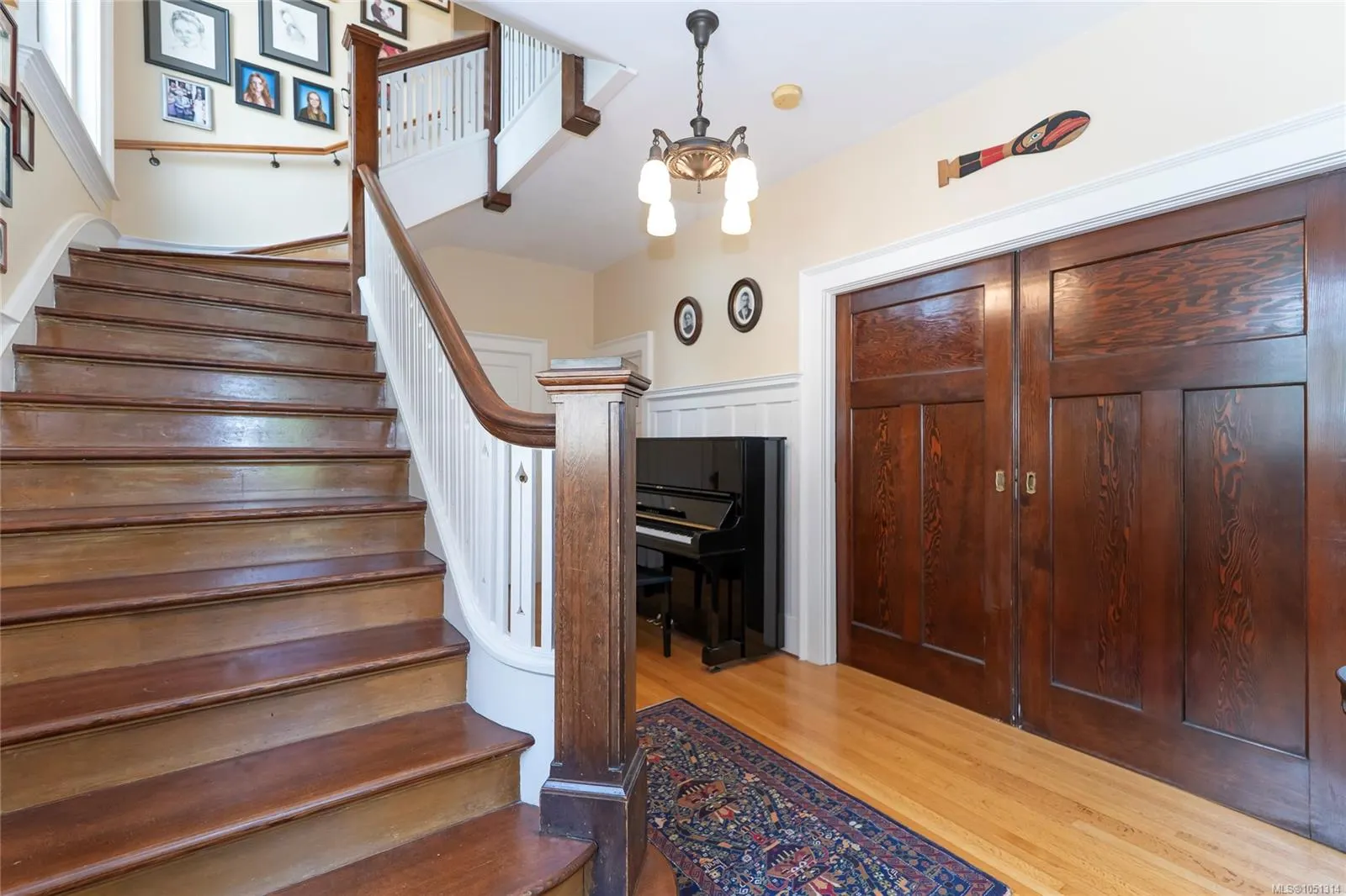 1377 Rockland Ave
