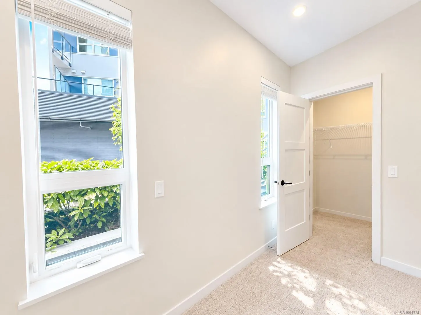 958 Pharoah Mews