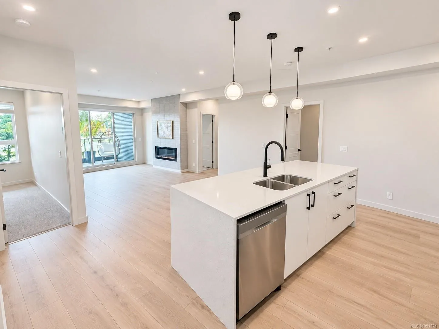 958 Pharoah Mews