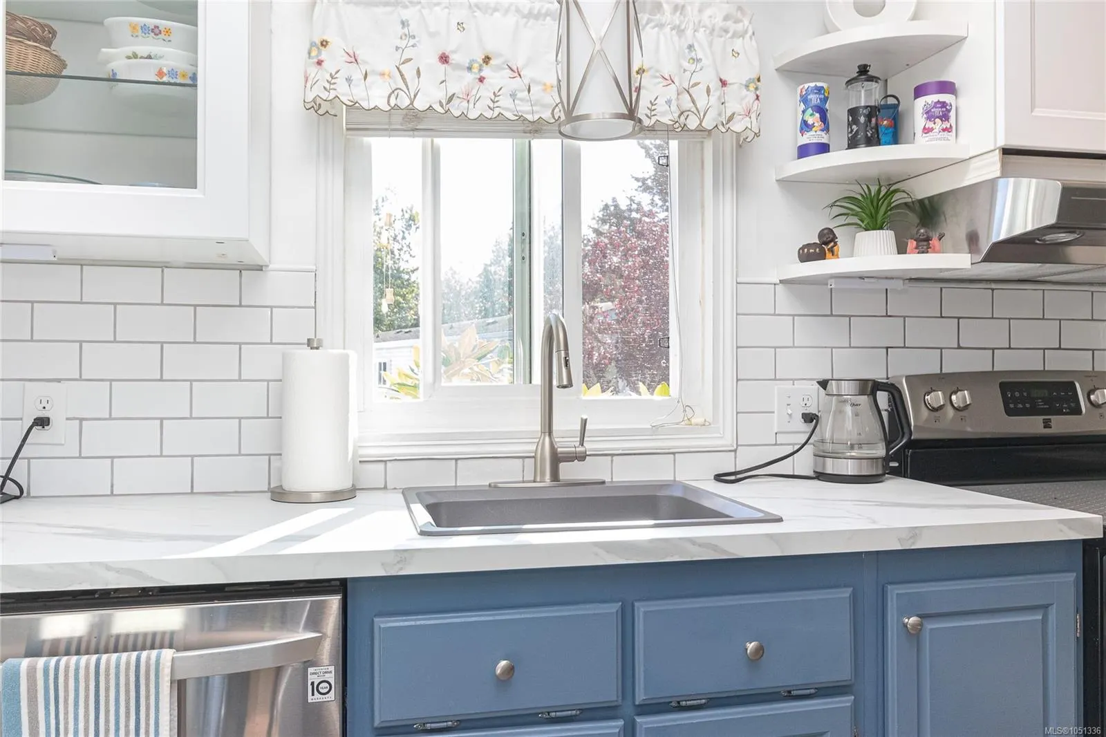 7583 Central Saanich Rd