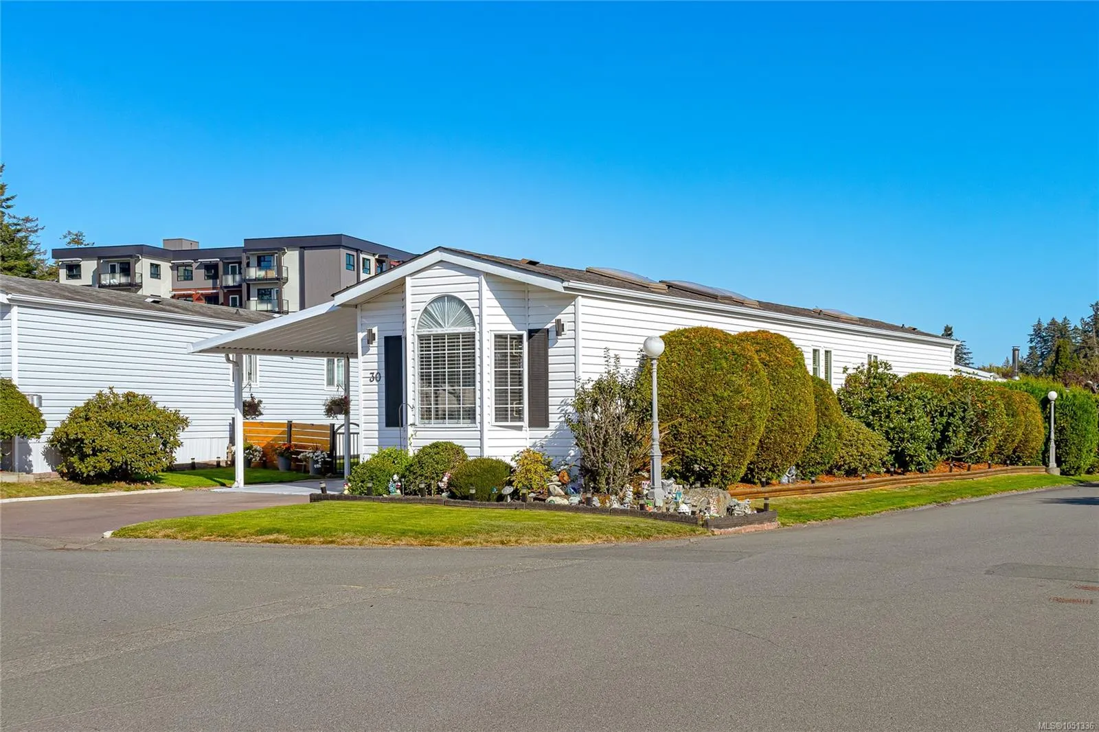 7583 Central Saanich Rd