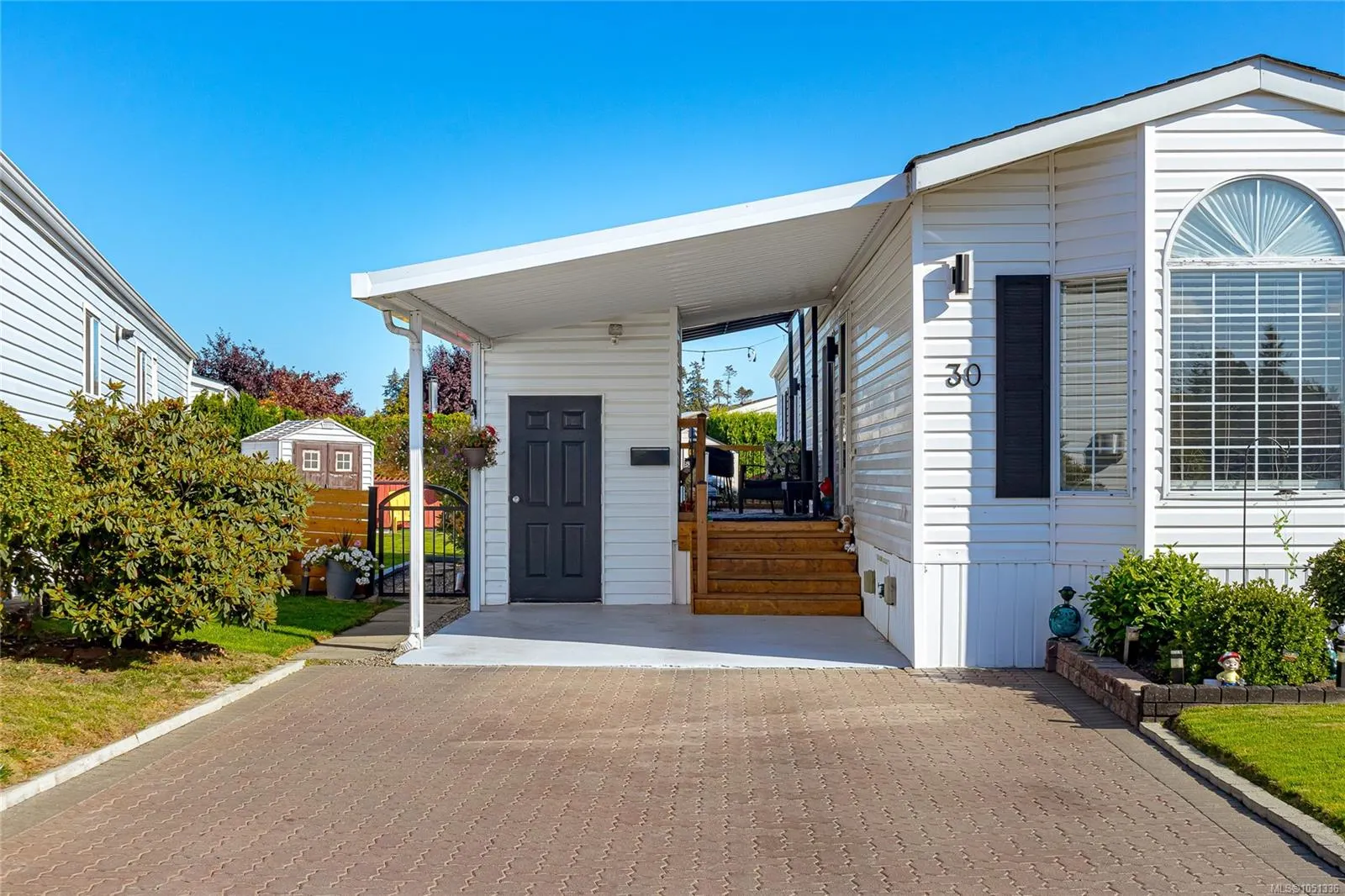 7583 Central Saanich Rd
