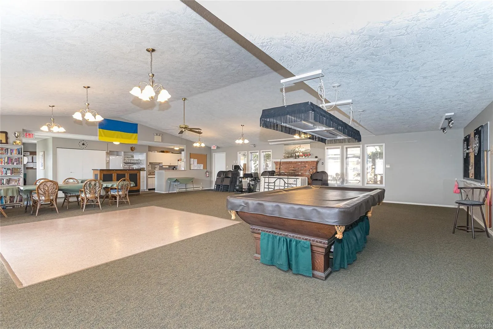 7583 Central Saanich Rd
