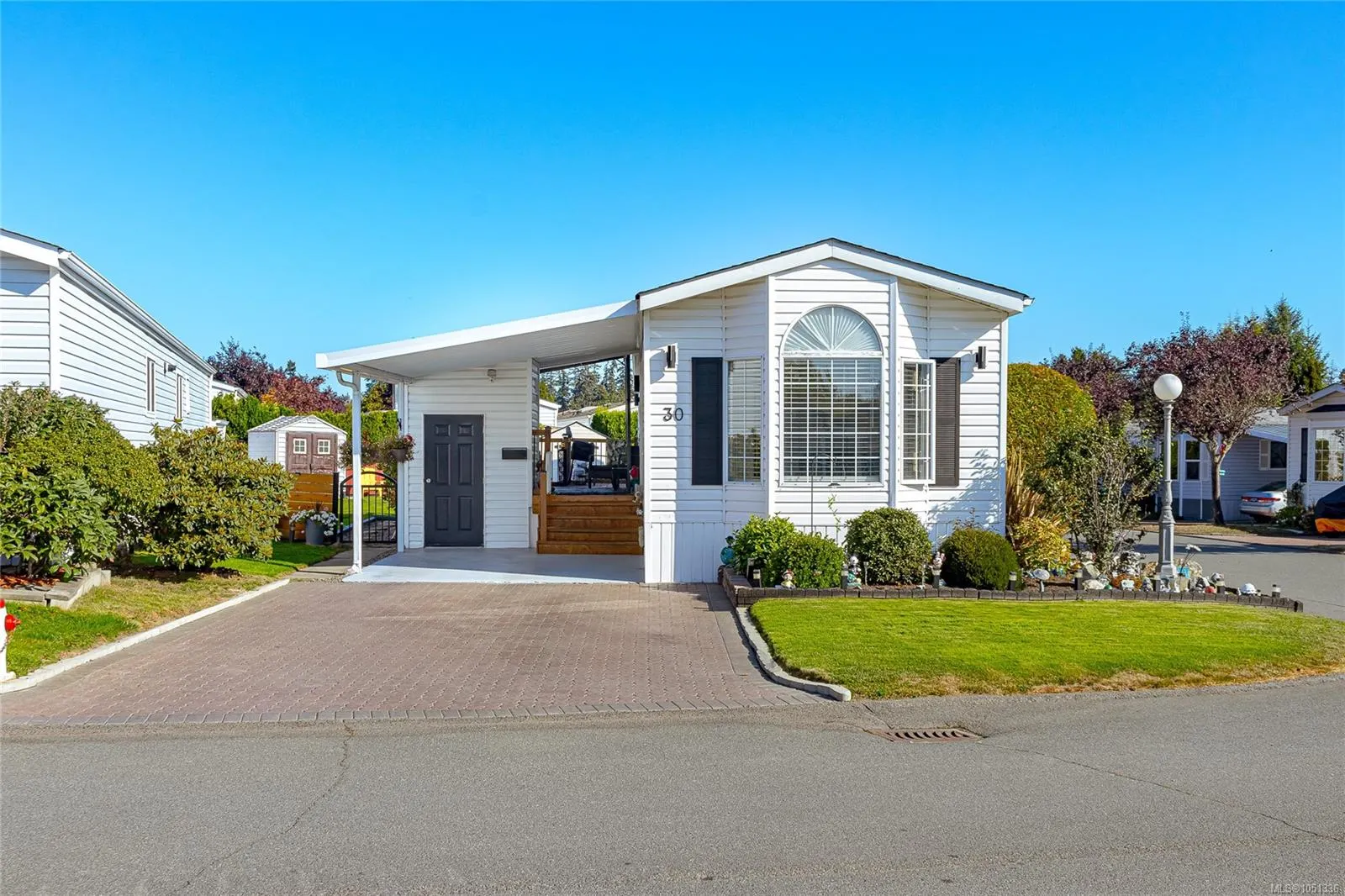 7583 Central Saanich Rd
