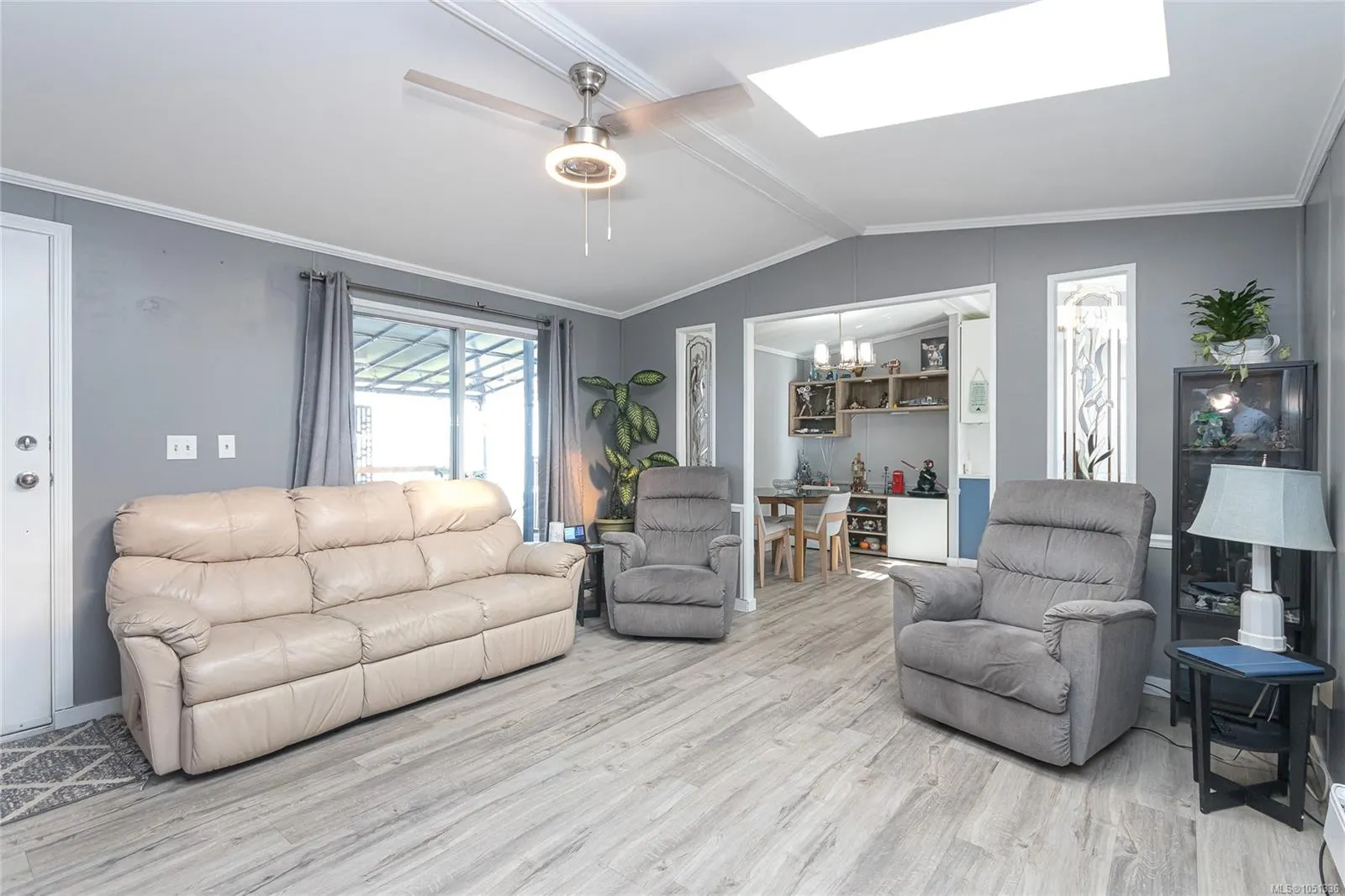 7583 Central Saanich Rd
