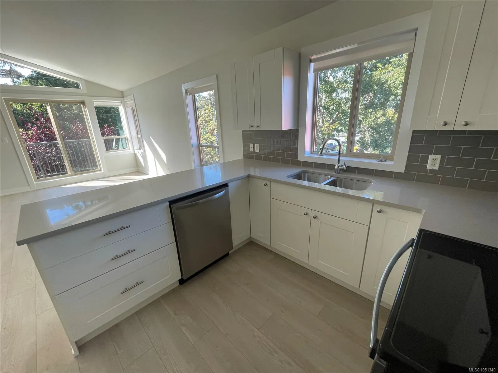 2645 / 2647 Peatt Rd