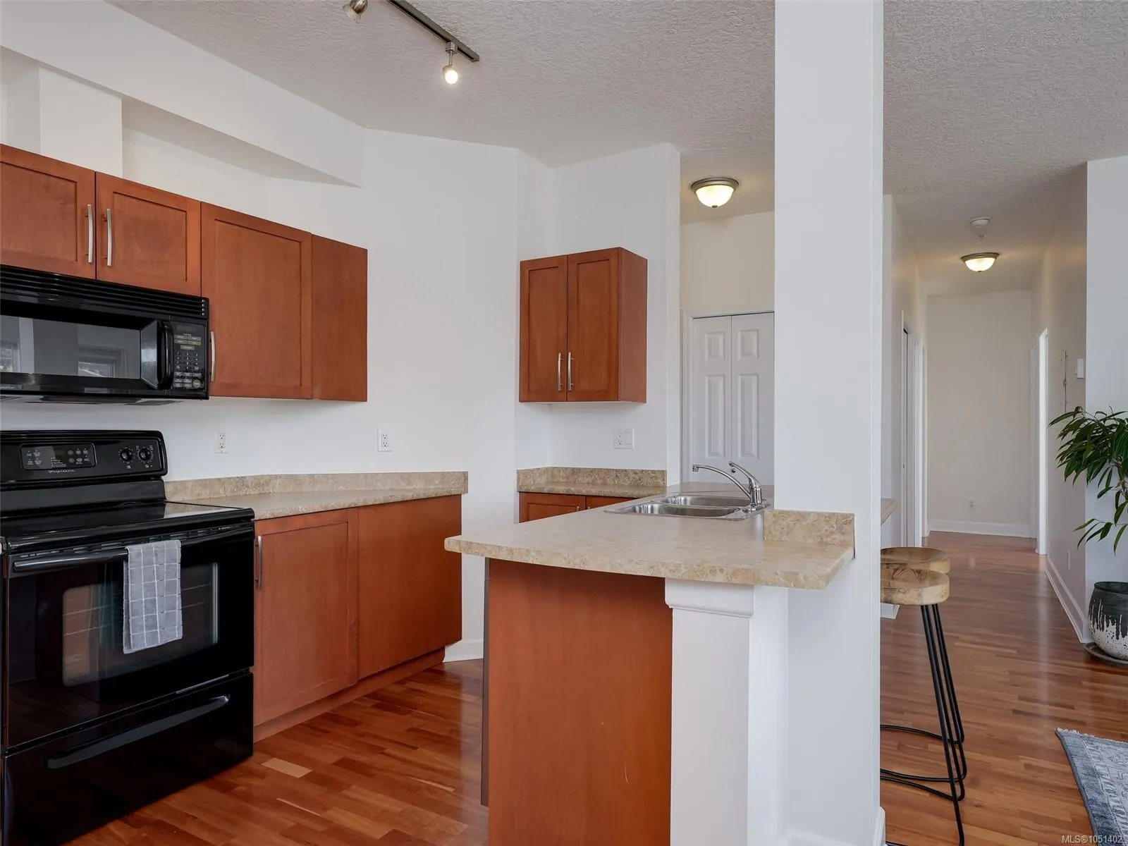 1156 Colville Rd