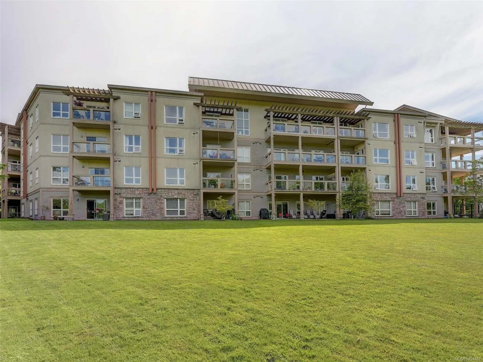 1156 Colville Rd