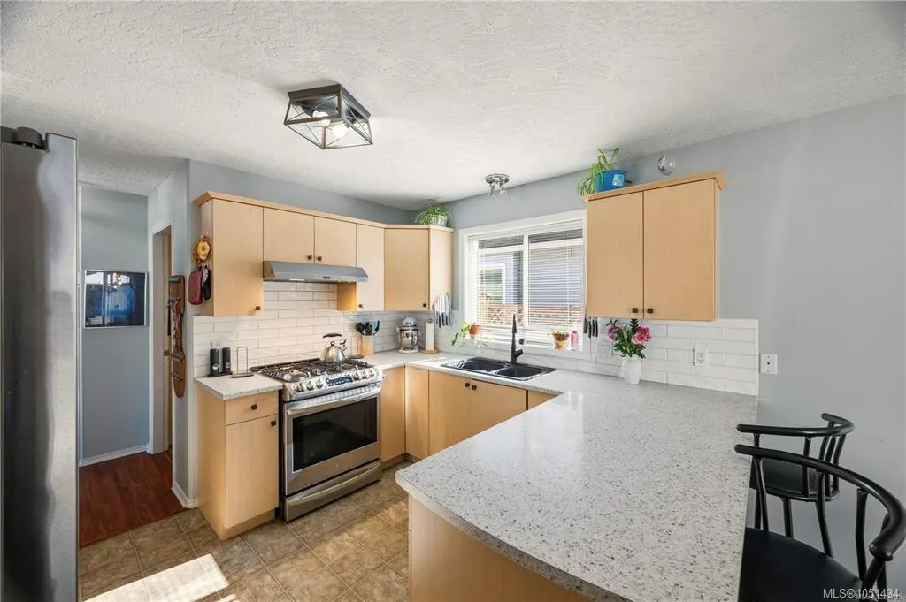 7570 Tetayut Rd
