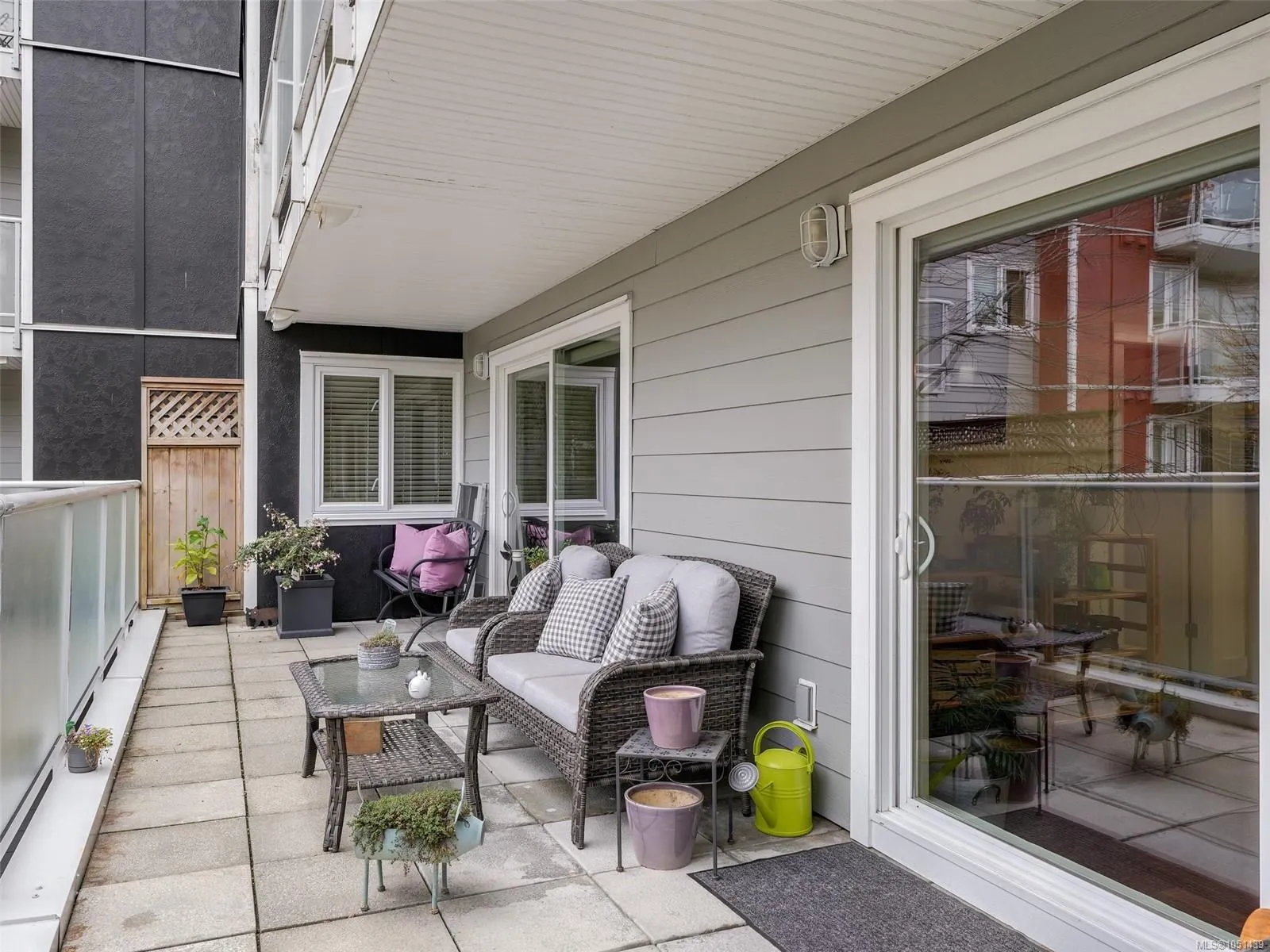 1315 Esquimalt Rd