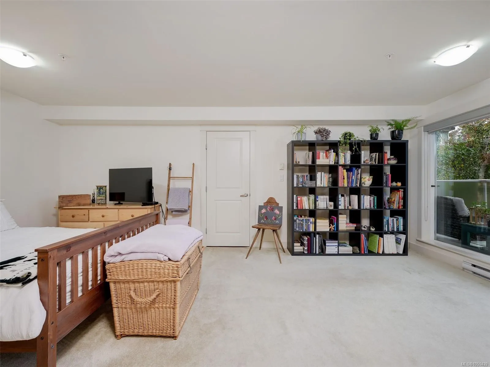 1315 Esquimalt Rd