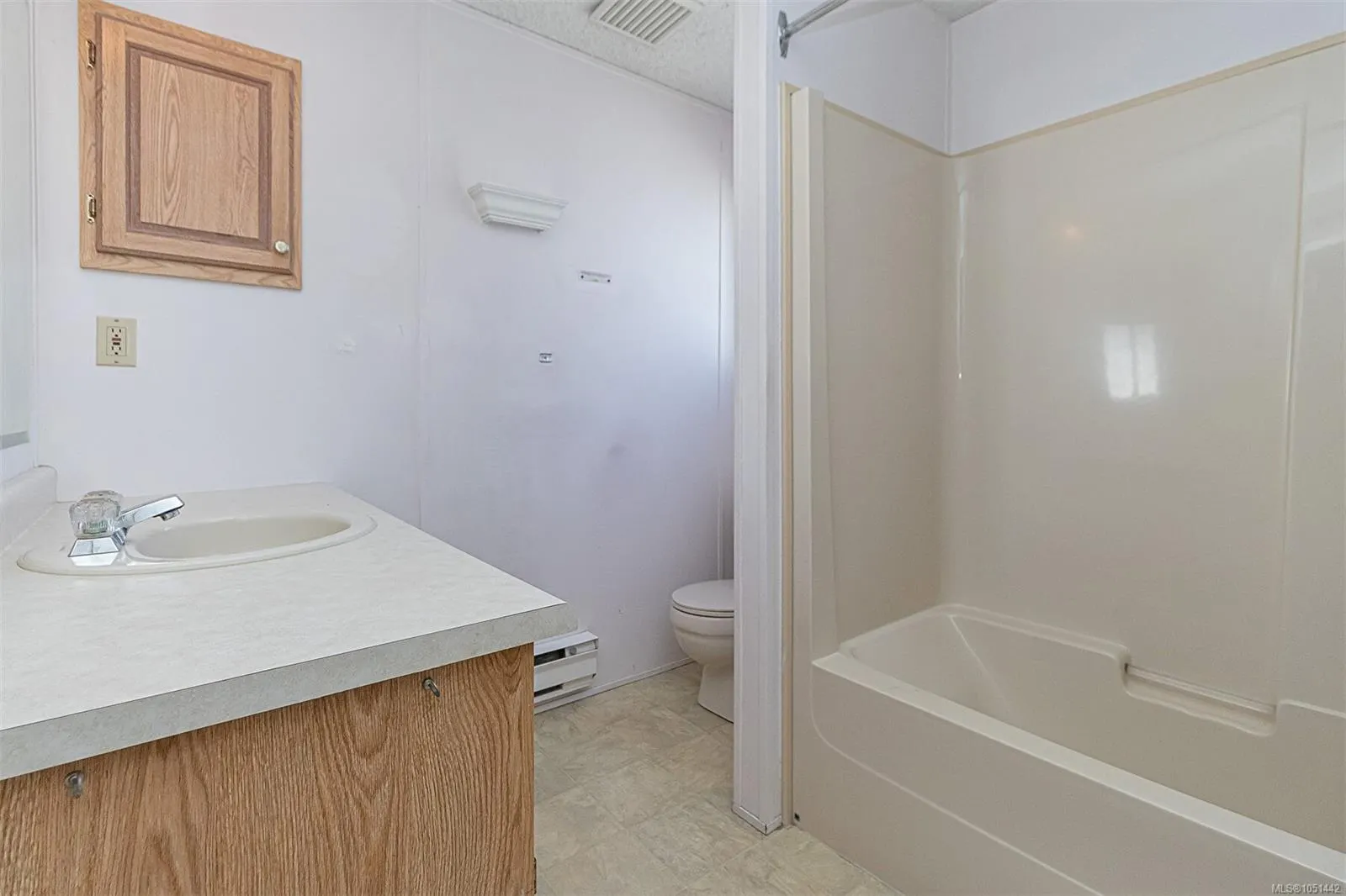 7583 Central Saanich Rd