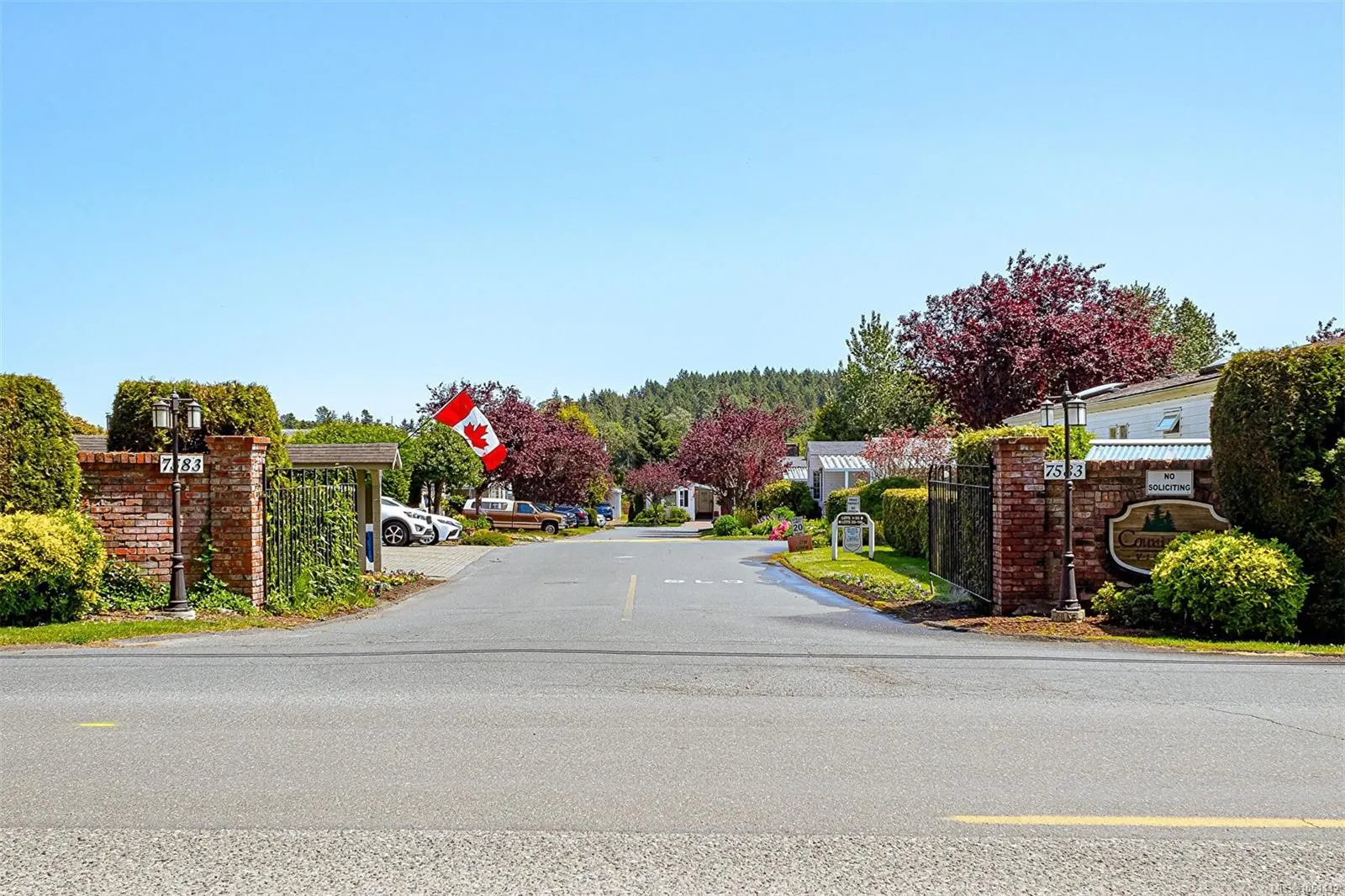 7583 Central Saanich Rd