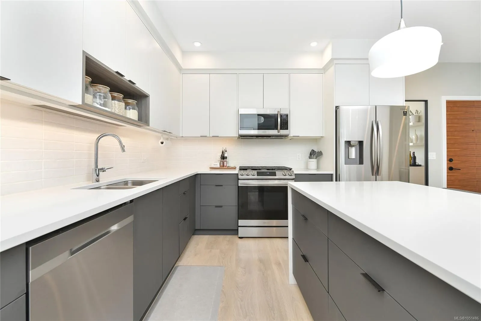 967 Whirlaway Cres