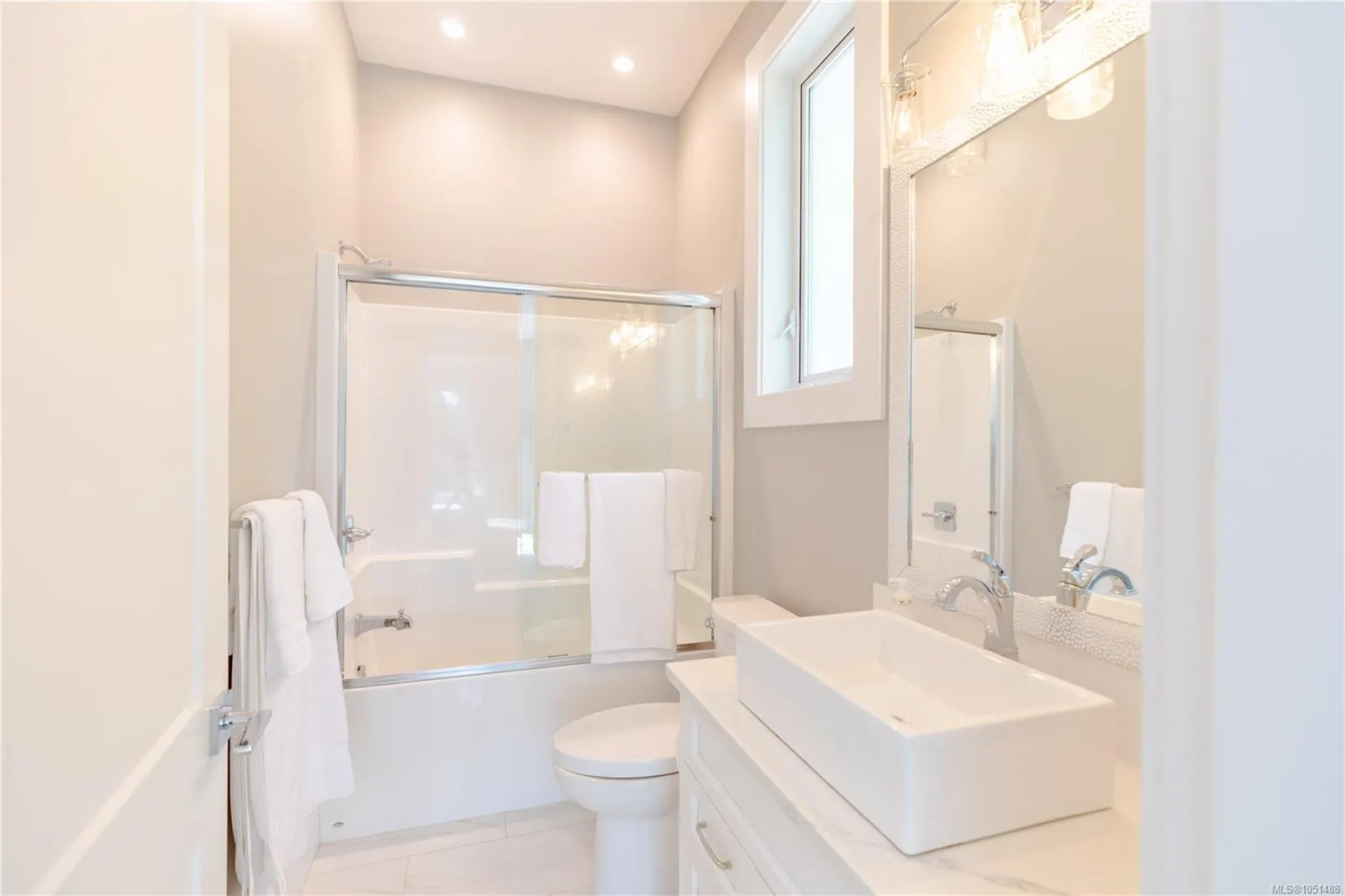 2230 Compass Pointe Pl