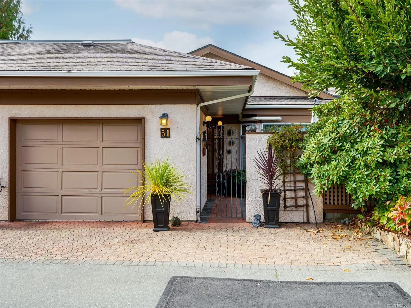 901 Kentwood Lane
