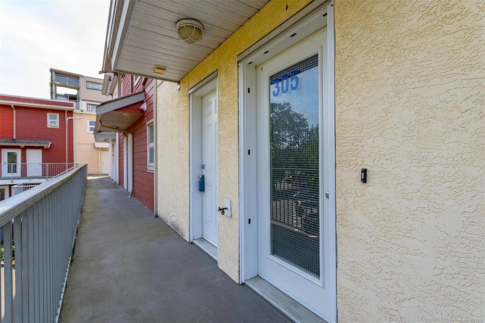 908 Brock Ave