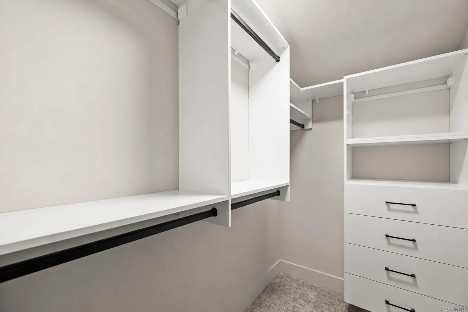2215 Riviera Pl