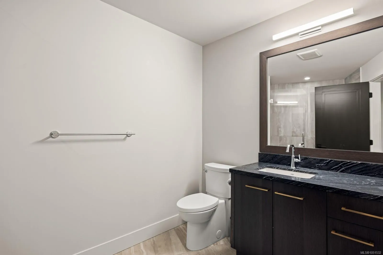 2215 Riviera Pl