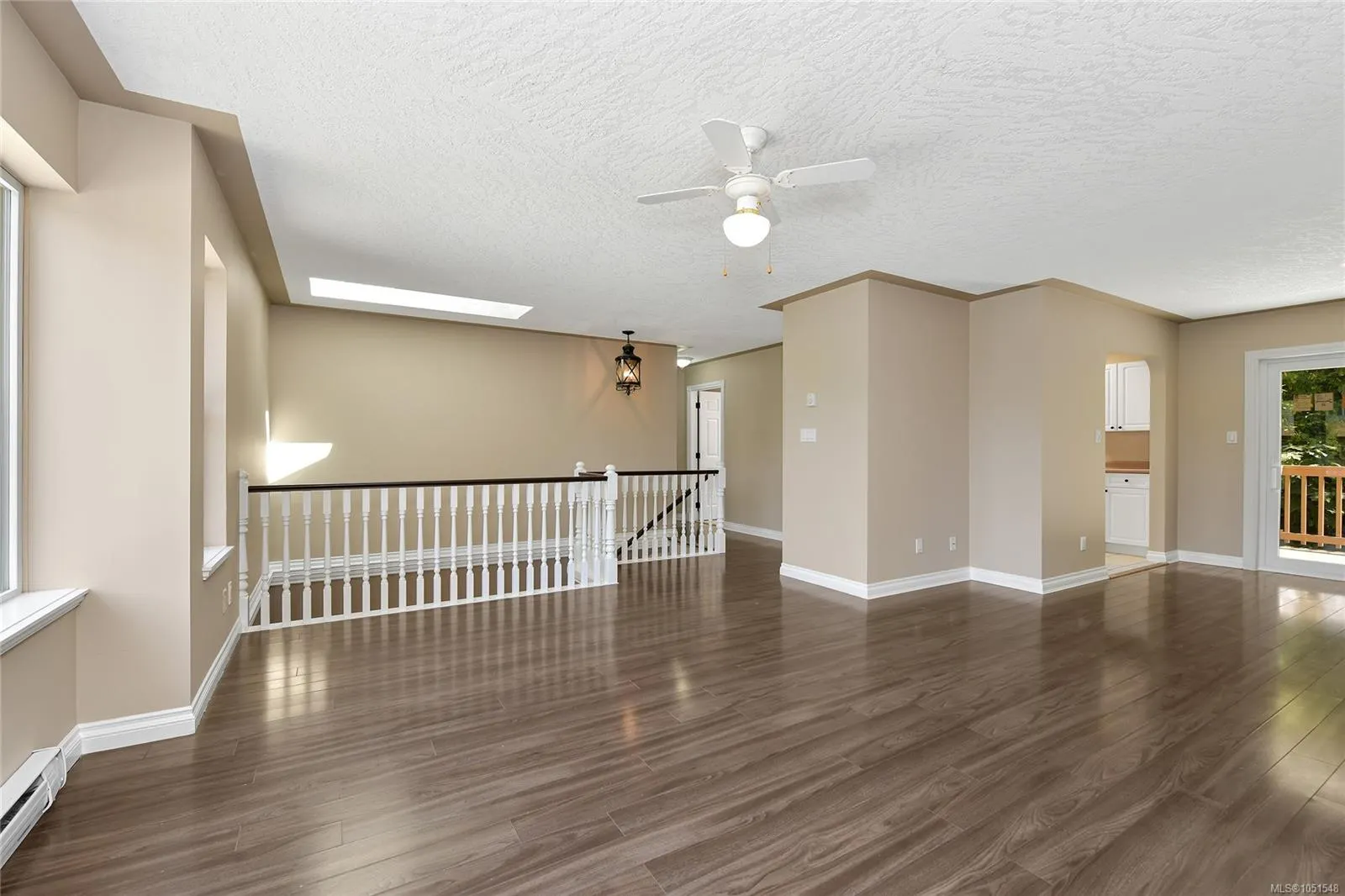 585 HANSEN Ave