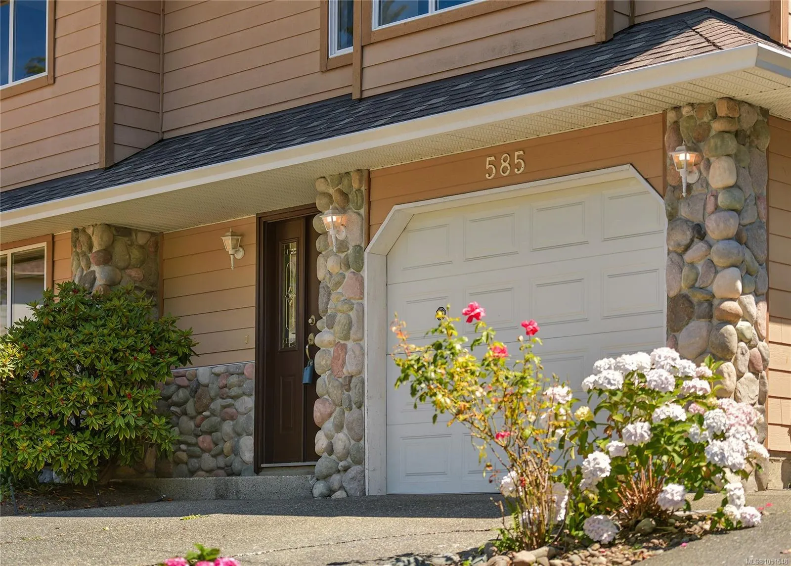 585 HANSEN Ave