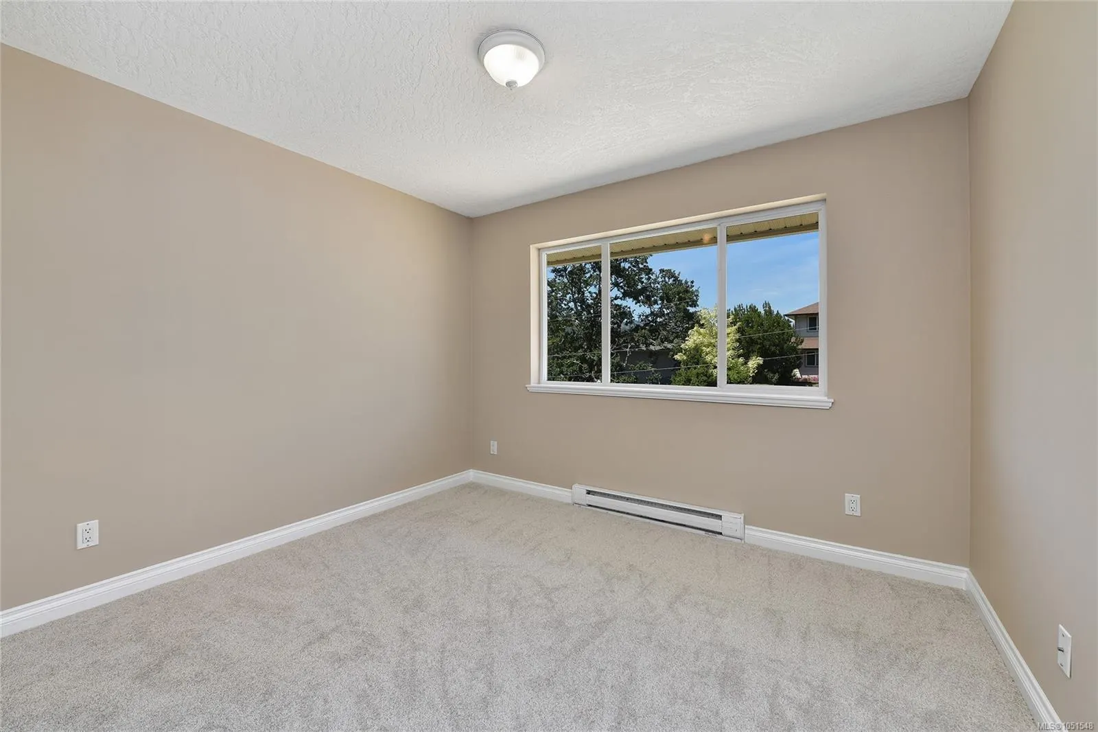585 HANSEN Ave