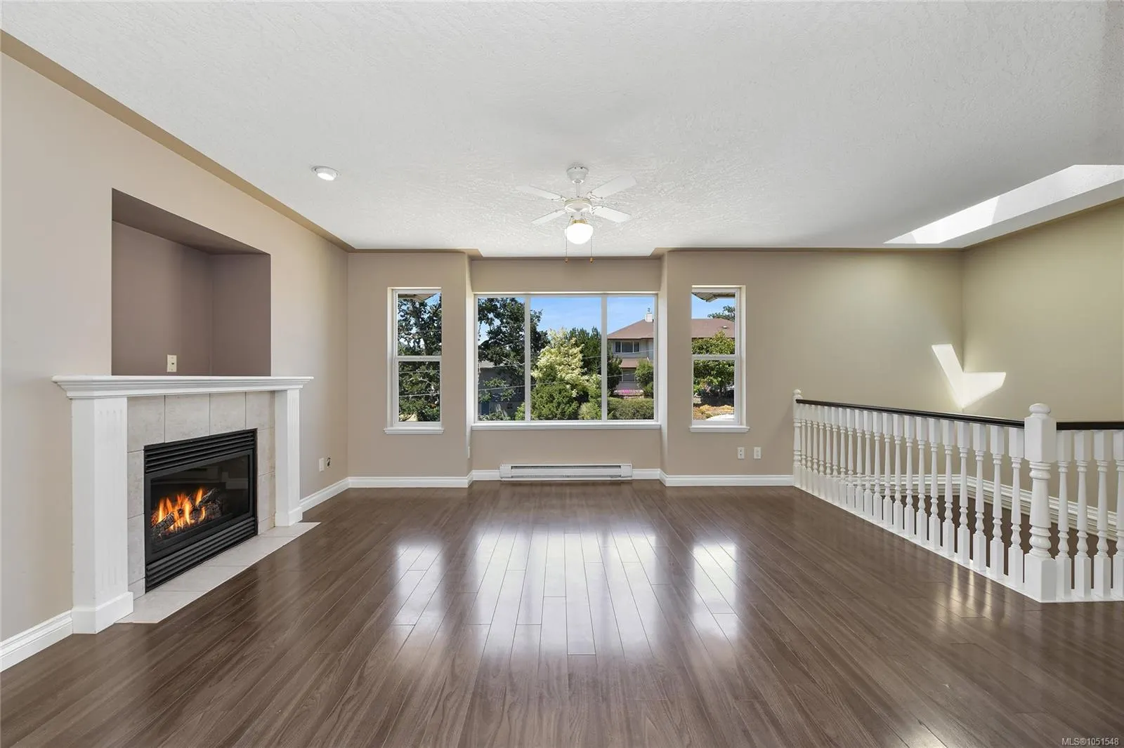 585 HANSEN Ave