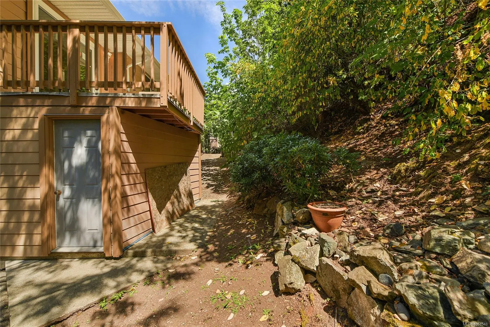 585 HANSEN Ave