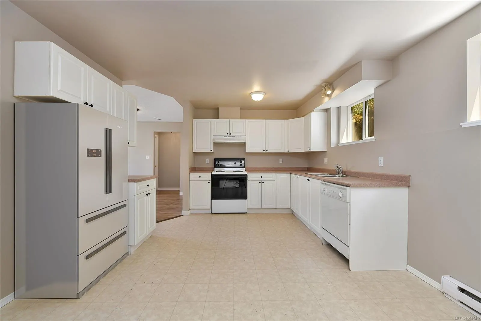 585 HANSEN Ave