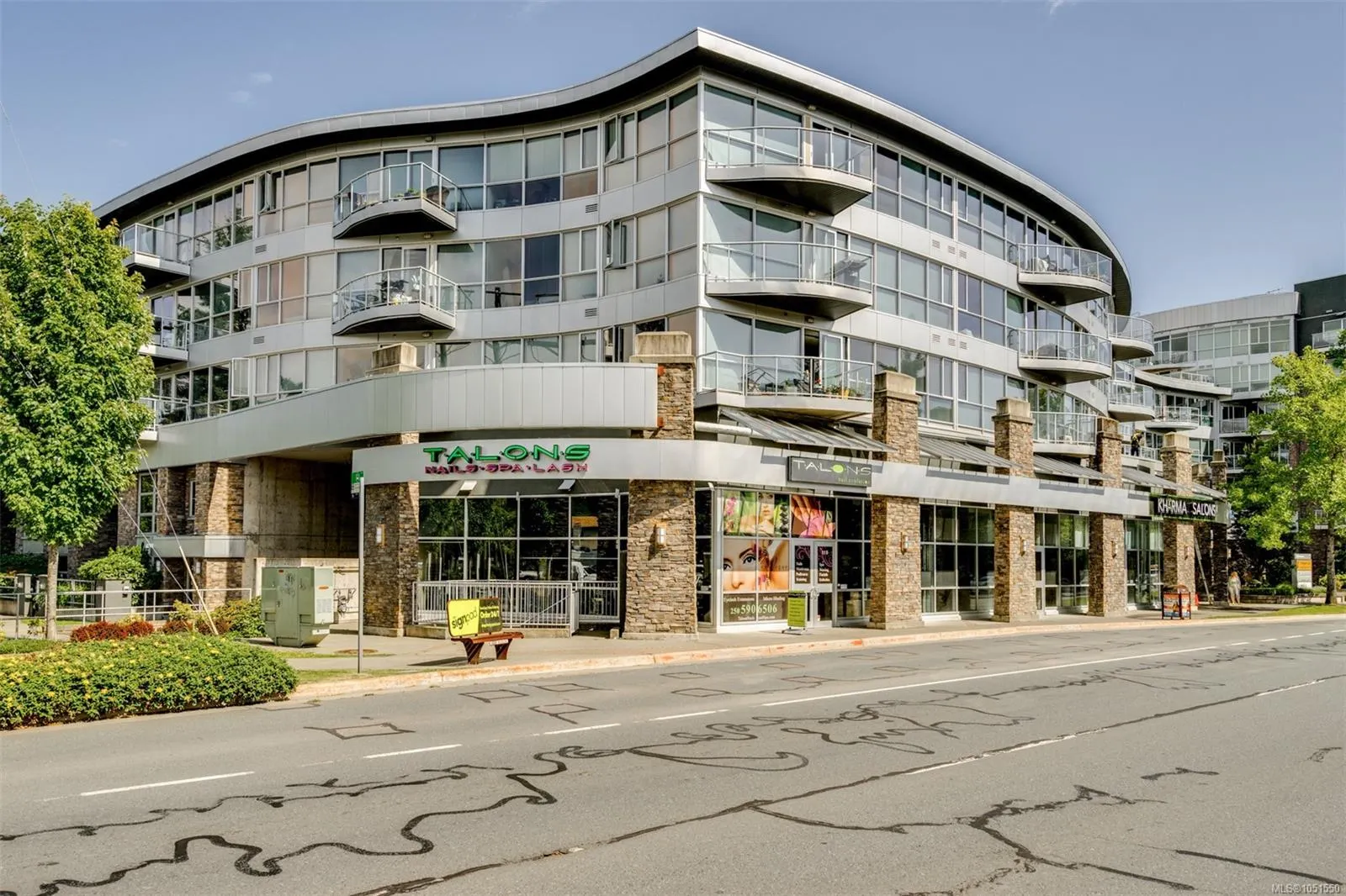 2745 Veterans Memorial Pkwy