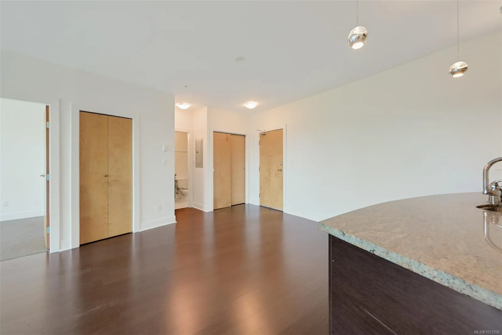 2745 Veterans Memorial Pkwy