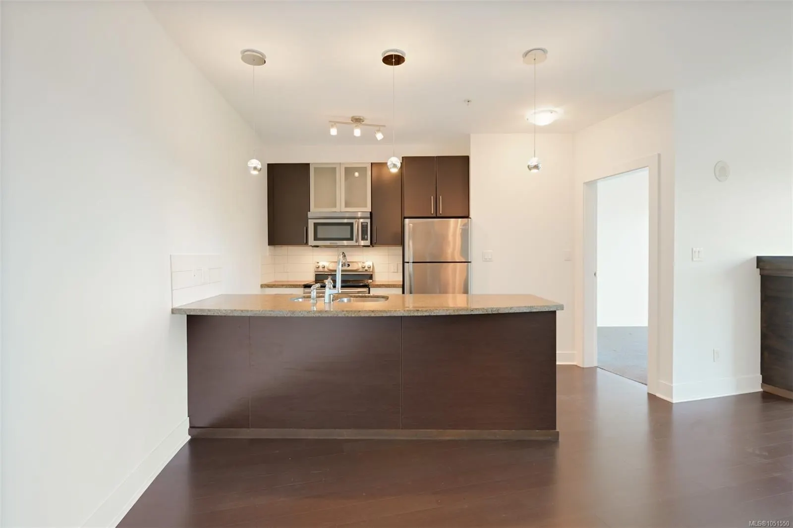 2745 Veterans Memorial Pkwy
