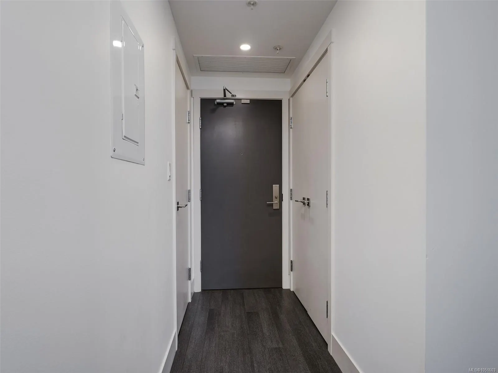 83 Saghalie Rd
