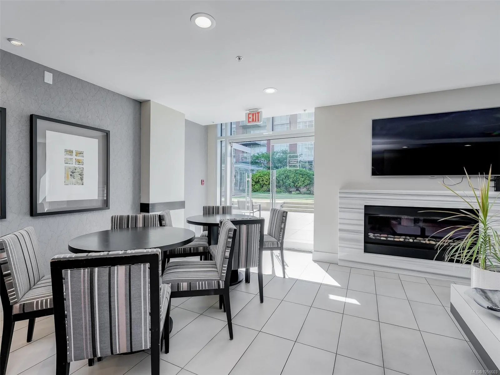 83 Saghalie Rd