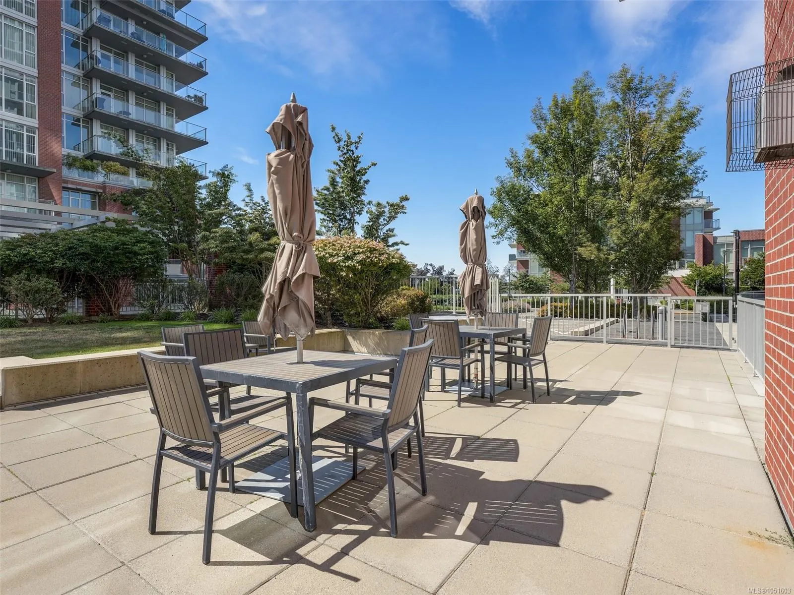 83 Saghalie Rd