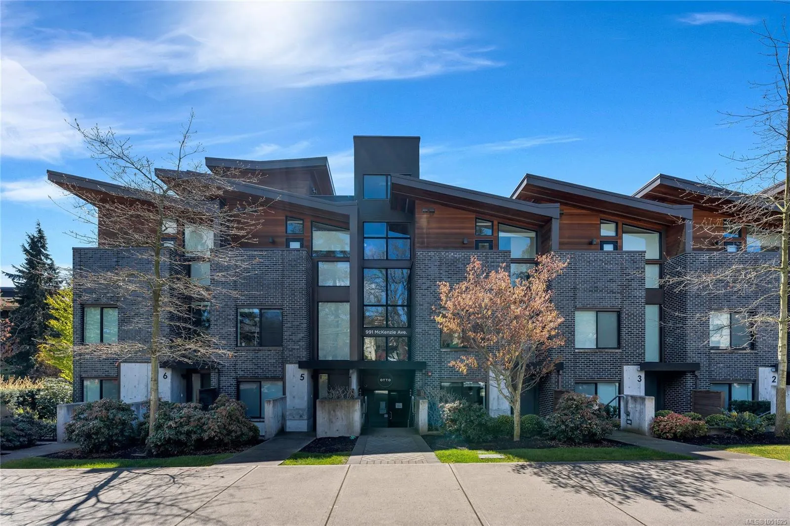 991 McKenzie Ave