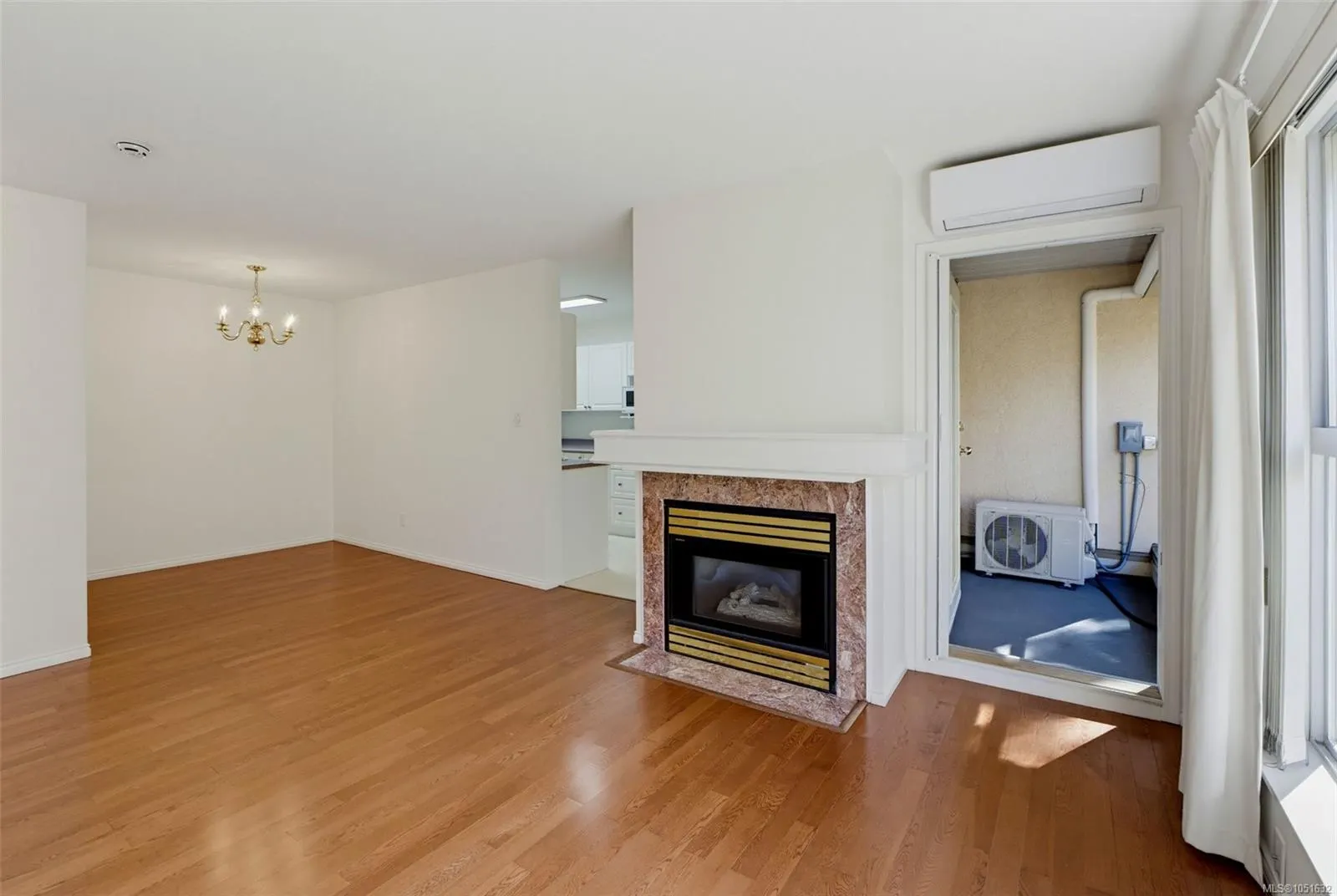 1710 Fort St