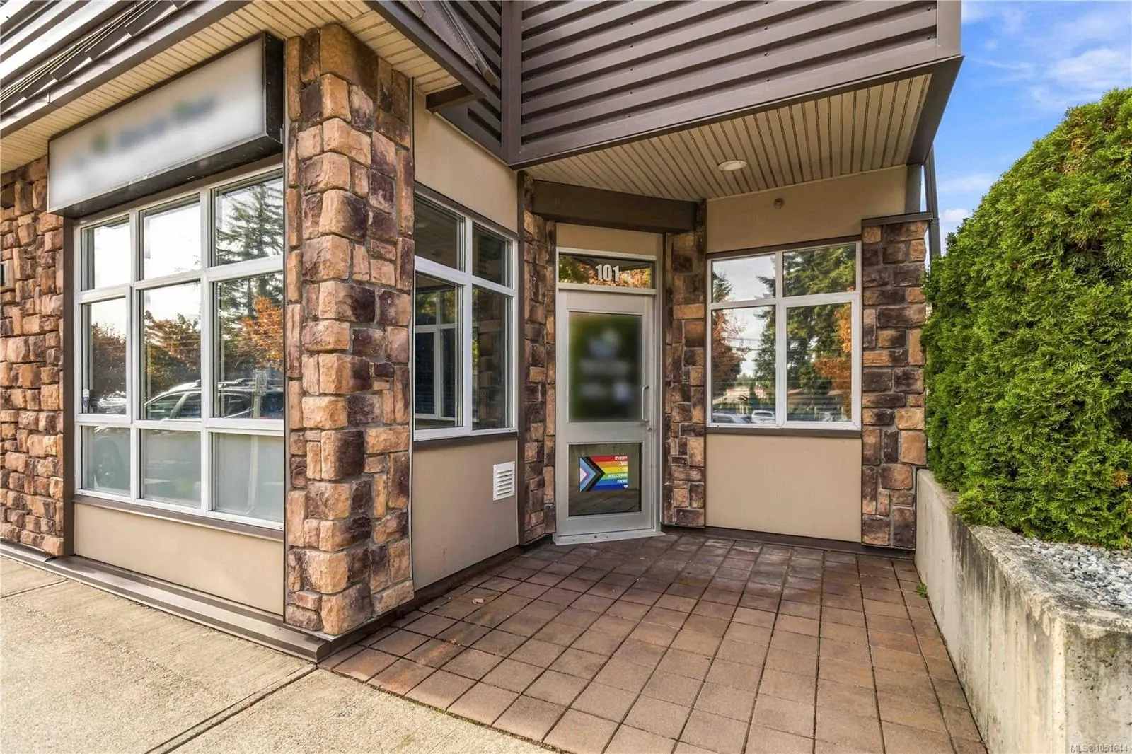 2220 Sooke Rd