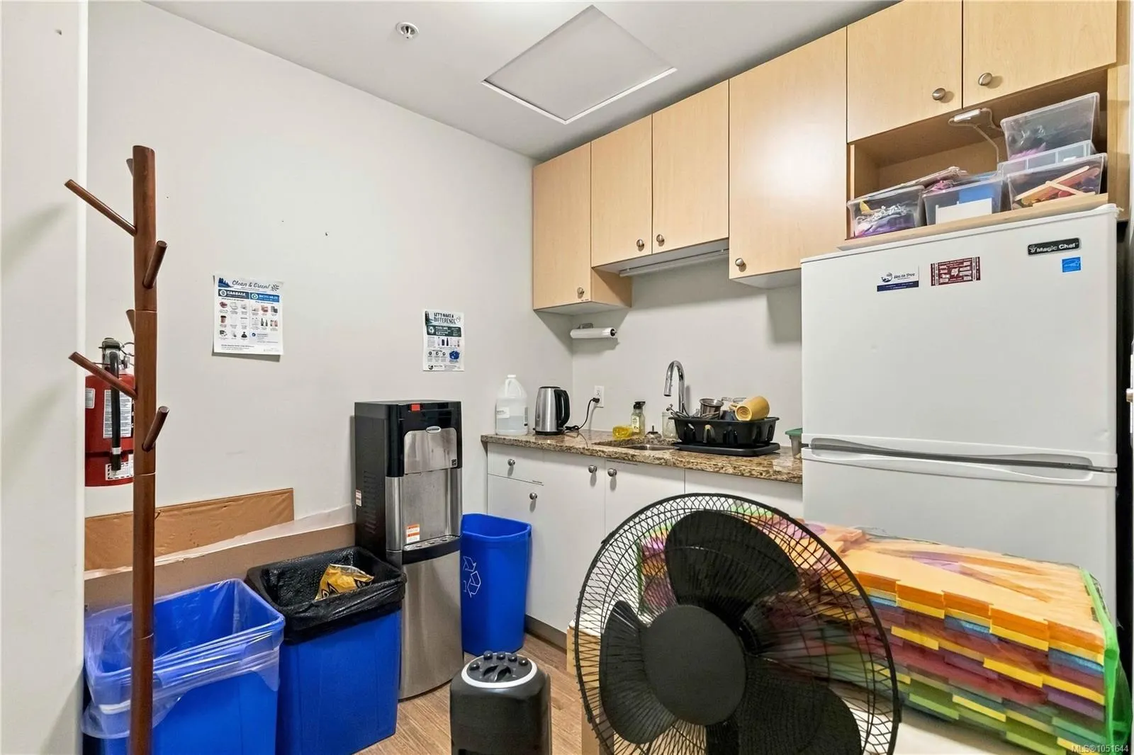 2220 Sooke Rd