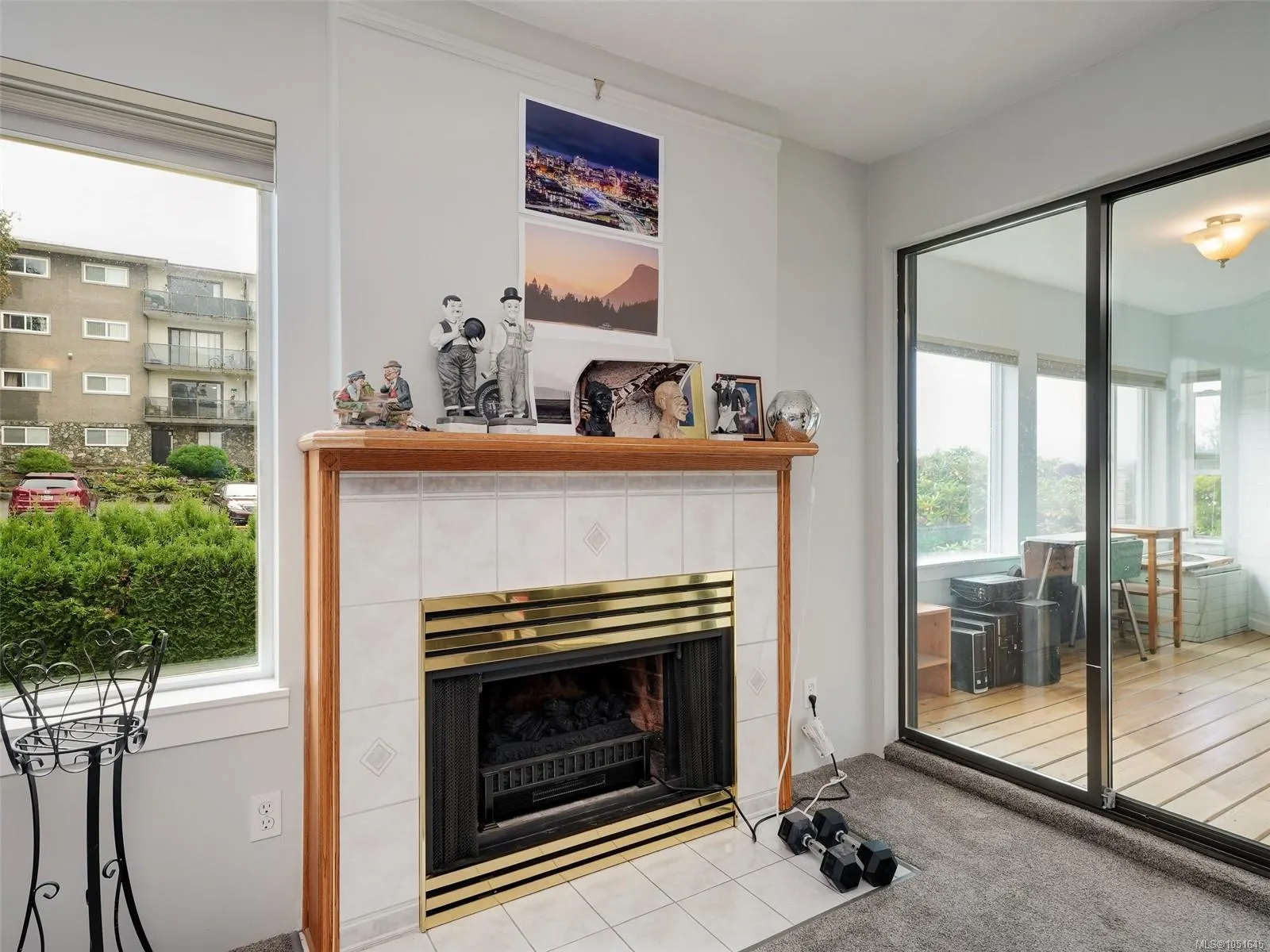 3260 Quadra St