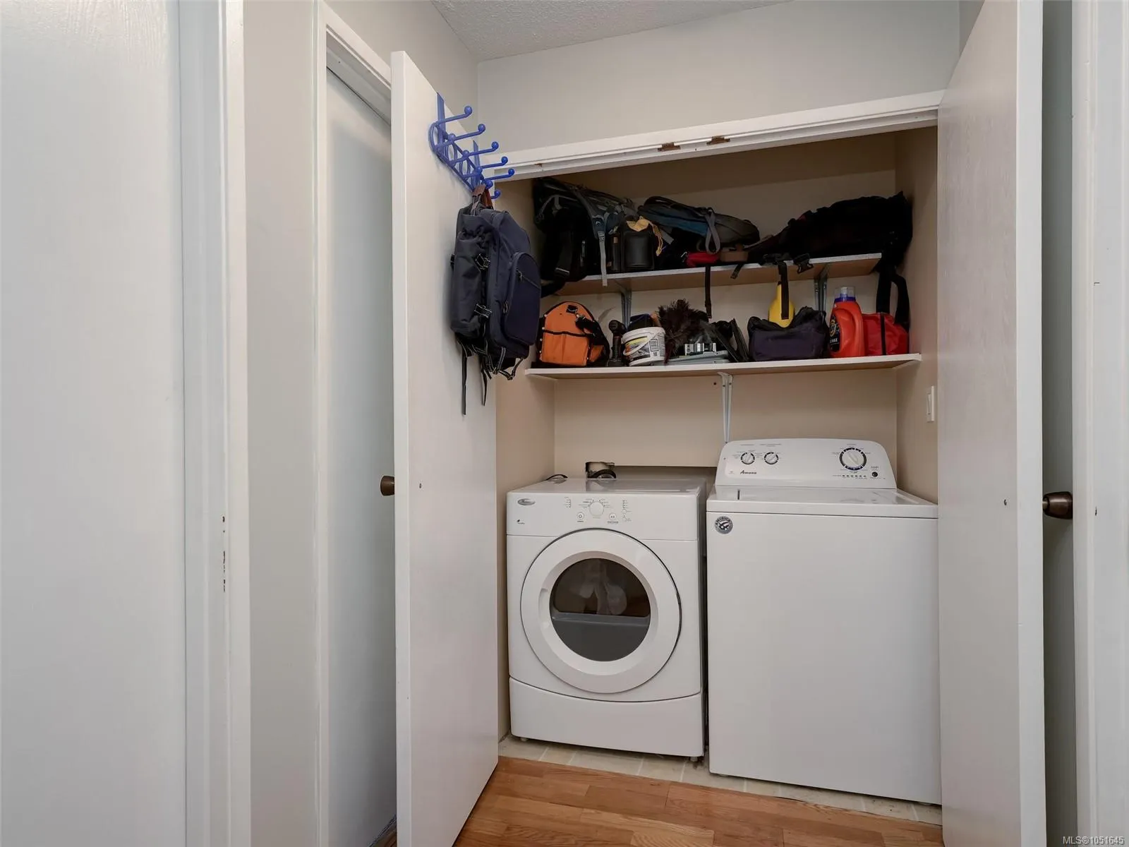 3260 Quadra St